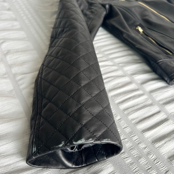 Cole Haan black lambskin leather moto jacket with gold-toned hardware - Picture 5 of 15